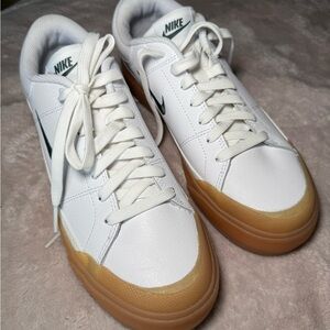 Nike Women's Low-Top Sneakers